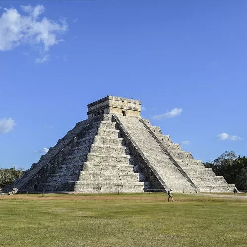 La piramide nella storia, architettura e simbologia
